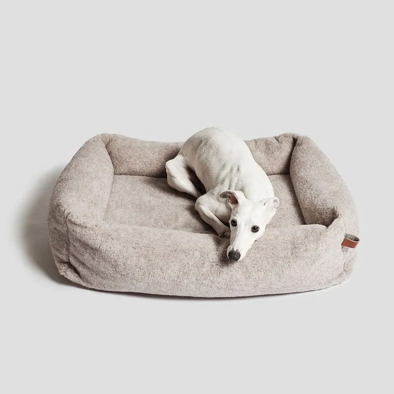 Köp nu Cloud7 Hundbädd Sleepy de Luxe Teddy
