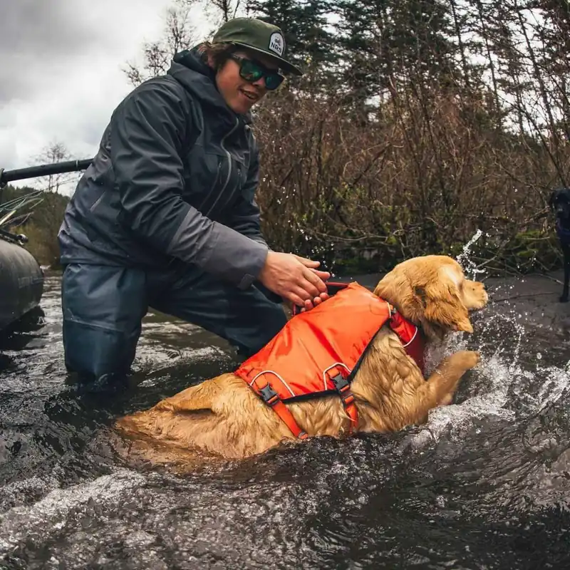 Köp nu Ruffwear Confluence Hundflytväst Orange